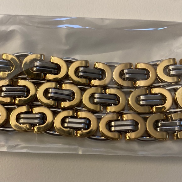 Men’s Stainless Steel Egyptian Byzantine Flat Necklace & Bangle Set - Picture 4 of 9